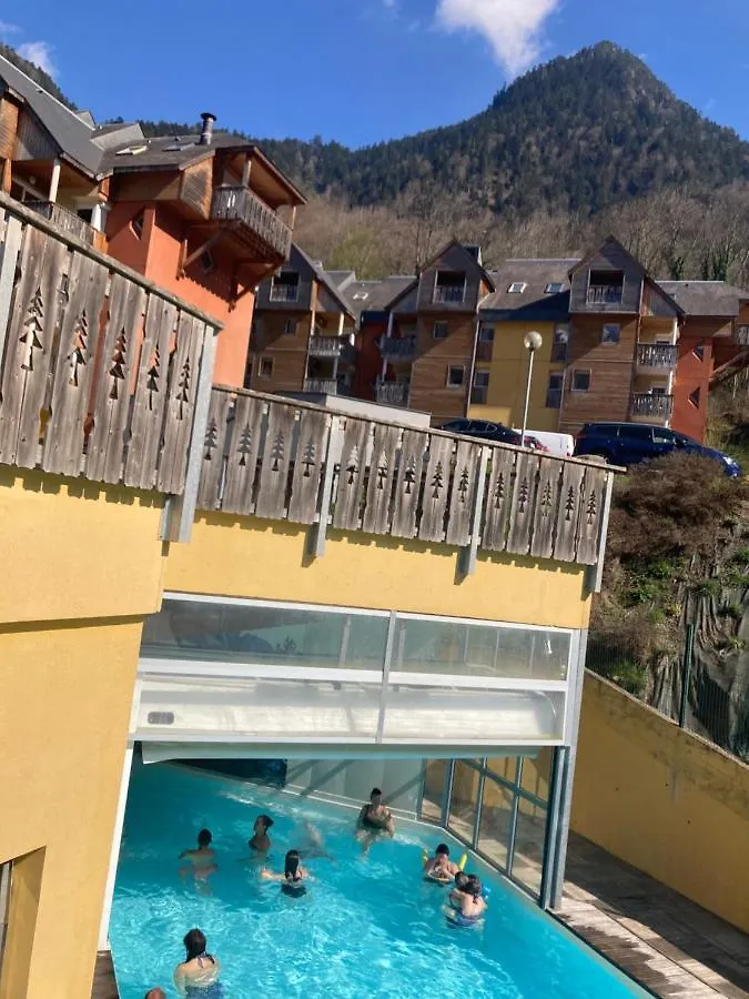 Apartamento Appartement 4/6 Pers 38M2, Vue Montagne, Piscine Chauffee, 500M Centre Ville Cauterets França